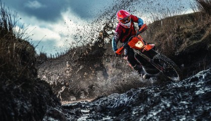 OG真人-特巴斯确认巴萨签下加西亚得益于成功完成注册